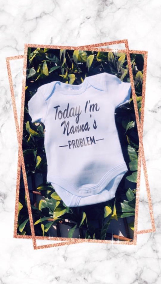 Nannas problem onsie